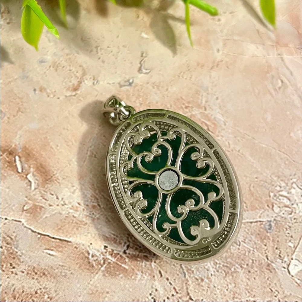 Carved Malachite Silver Pendant - Picture 4 of 4